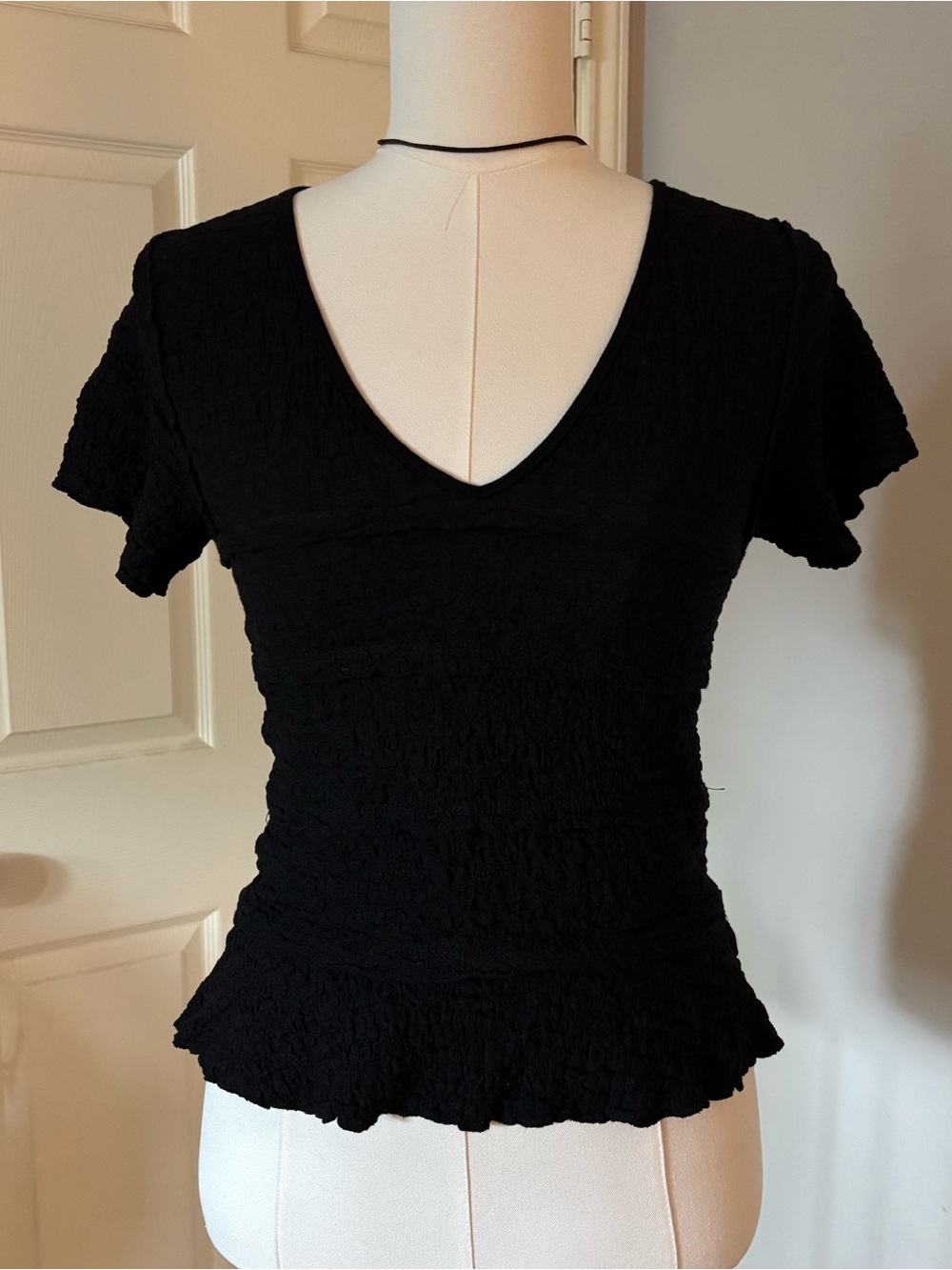 Umgee Black Textured V Neck Flutter Sleeve Peplum Top S